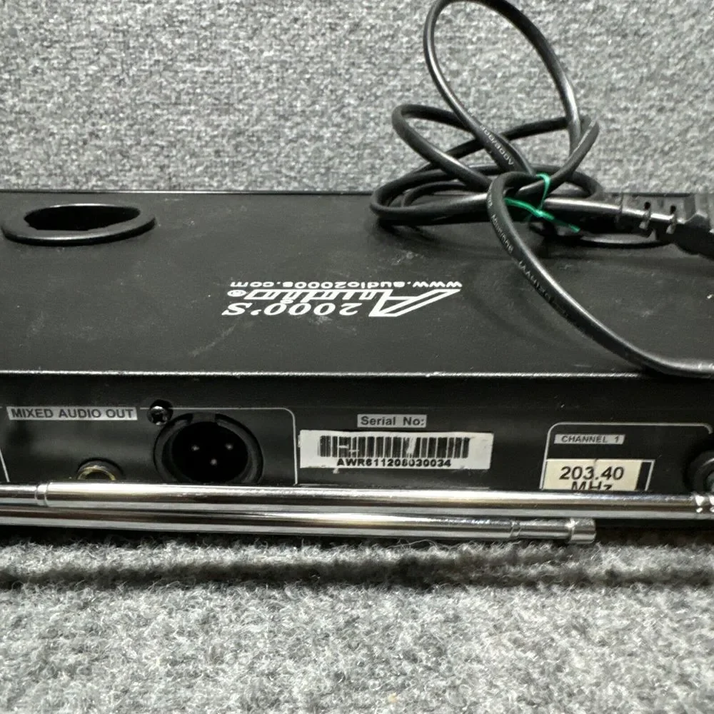 AUDIO‎ 2000'S AWR 6112 PROFESSIONAL WIRELESS MICROPHONE SYSTEM